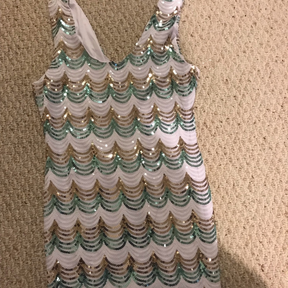 Sleeveless body con dress